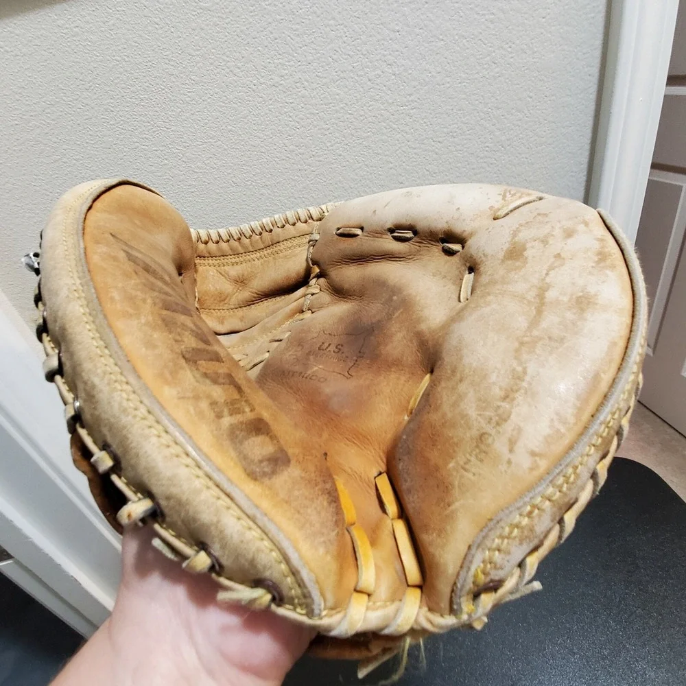 Mizuno L/H Baseball‎ Catchers Mitt Glove Professional Steerhide MT1200 RT Throw